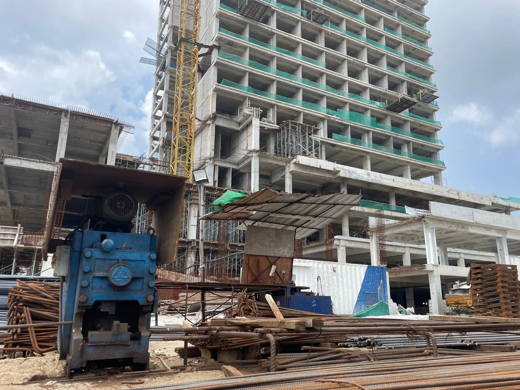 Jual Beli Peralatan Proyek (1)